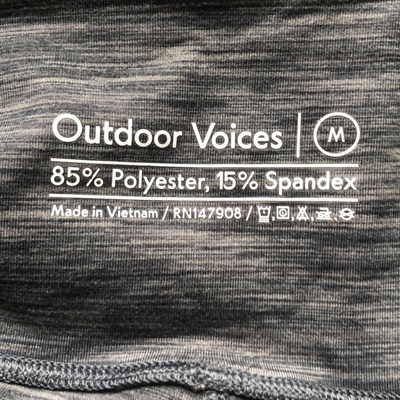 Outdoor Voices Freeform Leggings in Charcoal - Picture 4 of 4